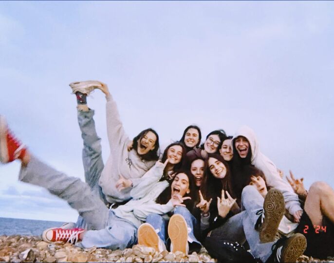 Campamentos de verano en inglés en Inglaterra - Grupo posando